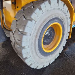 JCB 35-22E Teleskopstapler starr
