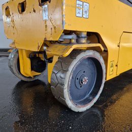 JCB S2032E Scherenhubwagen