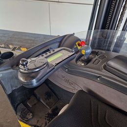 Yale MR16 Schubmaststapler