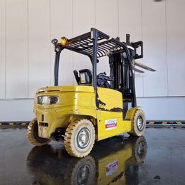 Yale ERP50VM 4-Rad Elektrostapler