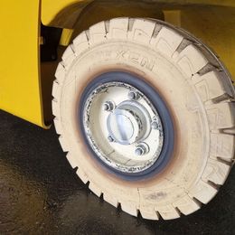 Yale ERP50VM 4-Rad Elektrostapler