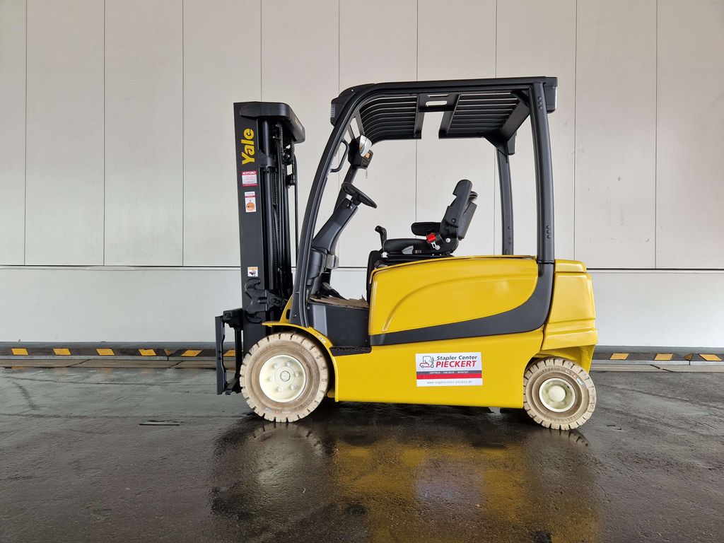 Frontstapler gebraucht: Yale 4-Rad Elektrostapler ERP30VL Yale ERP30VL 4-Rad Elektrostapler