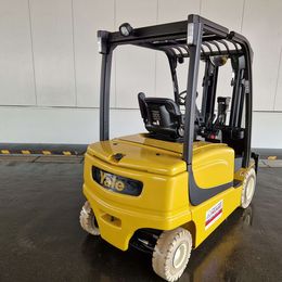 Frontstapler gebraucht: Yale 4-Rad Elektrostapler ERP30VL Yale ERP30VL 4-Rad Elektrostapler