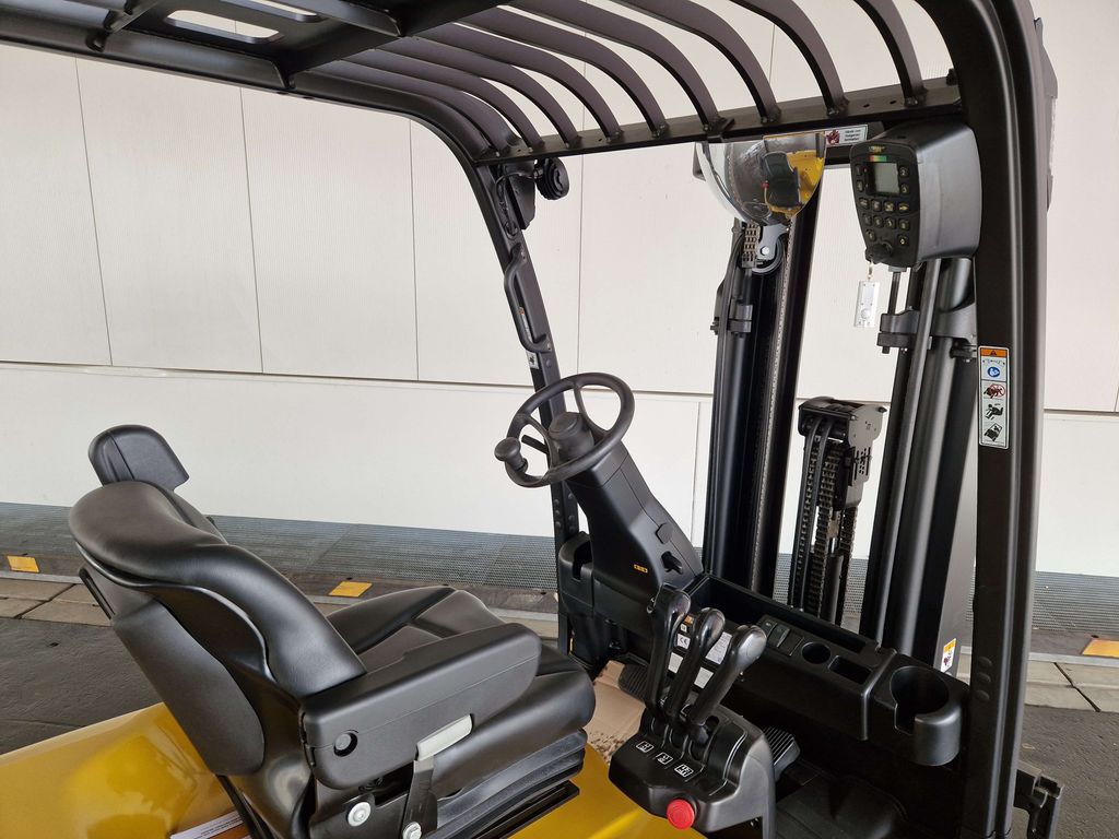 Frontstapler gebraucht: Yale 4-Rad Elektrostapler ERP30VL Yale ERP30VL 4-Rad Elektrostapler