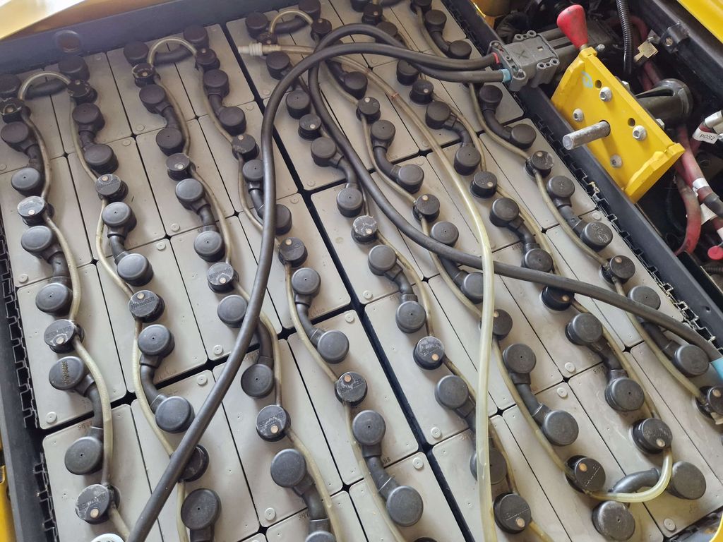 Frontstapler gebraucht: Yale 4-Rad Elektrostapler ERP30VL Yale ERP30VL 4-Rad Elektrostapler