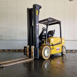 Yale ERP50VM 4-Rad Elektrostapler