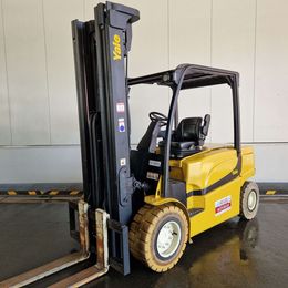 Yale ERP50VM 4-Rad Elektrostapler