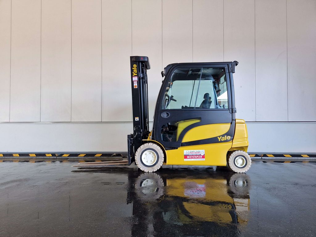 Frontstapler gebraucht: Yale 4-Rad Elektrostapler ERP30VL. Yale ERP30VL. 4-Rad Elektrostapler
