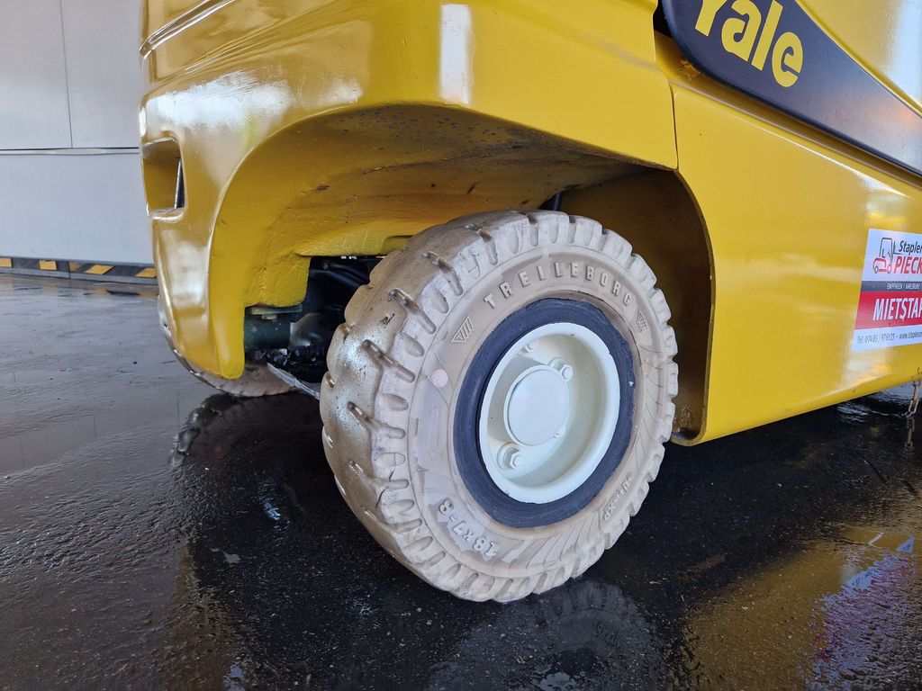 Frontstapler gebraucht: Yale 4-Rad Elektrostapler ERP30VL. Yale ERP30VL. 4-Rad Elektrostapler