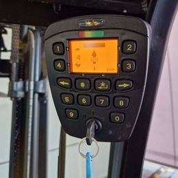 Frontstapler gebraucht: Yale 4-Rad Elektrostapler ERP30VL. Yale ERP30VL. 4-Rad Elektrostapler