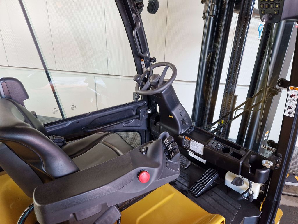 Frontstapler gebraucht: Yale 4-Rad Elektrostapler ERP30VL. Yale ERP30VL. 4-Rad Elektrostapler