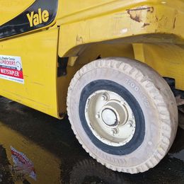 Yale ERP40VM 4-Rad Elektrostapler