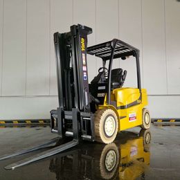 Yale ERP40VM 4-Rad Elektrostapler