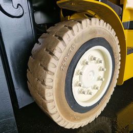 Yale ERP40VM 4-Rad Elektrostapler