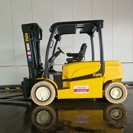 Yale ERP40VM 4-Rad Elektrostapler