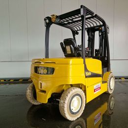 Yale ERP40VM 4-Rad Elektrostapler