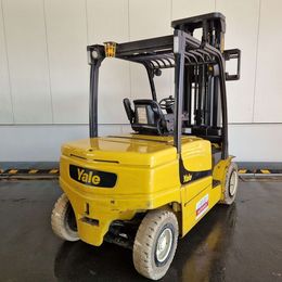 Yale ERP50VM 4-Rad Elektrostapler