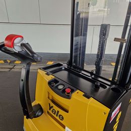 Yale MS16IL Hochhubwagen