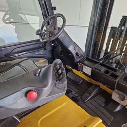 Frontstapler gebraucht: Yale 4-Rad Elektrostapler ERP50VM Yale ERP50VM 4-Rad Elektrostapler