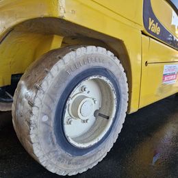 Frontstapler gebraucht: Yale 4-Rad Elektrostapler ERP50VM6 Yale ERP50VM6 4-Rad Elektrostapler