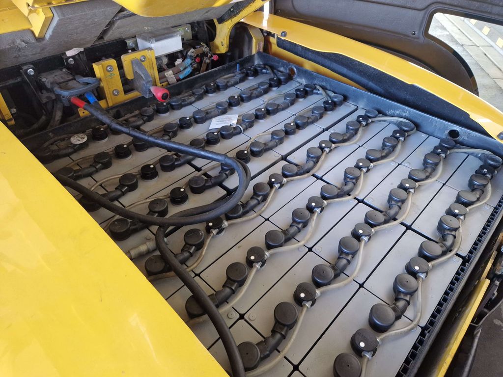 Frontstapler gebraucht: Yale 4-Rad Elektrostapler ERP50VM6 Yale ERP50VM6 4-Rad Elektrostapler