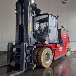 Kalmar K-ECG80-9 4-Rad Elektrostapler