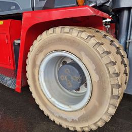 Kalmar K-ECG80-9 4-Rad Elektrostapler