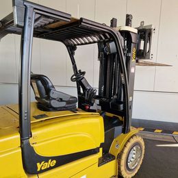 Yale ERP50VM. 4-Rad Elektrostapler