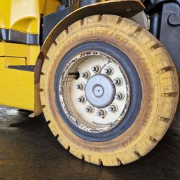 Frontstapler gebraucht: Yale 4-Rad Elektrostapler ERP50VM Yale ERP50VM 4-Rad Elektrostapler