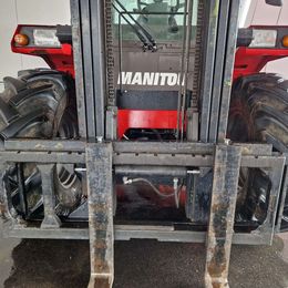 Manitou M30-4 Geländestapler