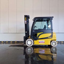 Yale ERP30VL(LWB) 4-Rad Elektrostapler