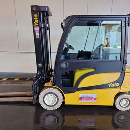 Yale ERP30VL(LWB) 4-Rad Elektrostapler