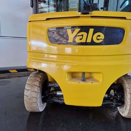 Yale ERP30VL(LWB) 4-Rad Elektrostapler