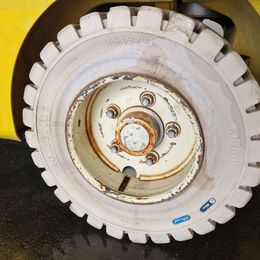 Yale GLP55VX Treibgasstapler