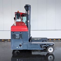 Combilift C4000 Vierwegestapler