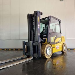 Frontstapler gebraucht: Yale 4-Rad Elektrostapler ERP50VM6 Yale ERP50VM6 4-Rad Elektrostapler