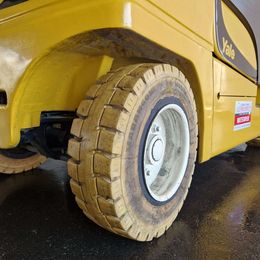 Frontstapler gebraucht: Yale 4-Rad Elektrostapler ERP50VM6 Yale ERP50VM6 4-Rad Elektrostapler