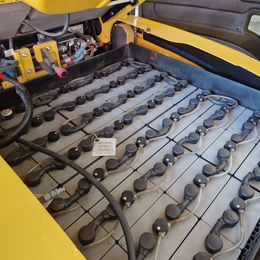 Frontstapler gebraucht: Yale 4-Rad Elektrostapler ERP50VM6 Yale ERP50VM6 4-Rad Elektrostapler