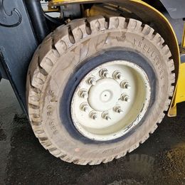 Frontstapler gebraucht: Yale 4-Rad Elektrostapler ERP50VM6 Yale ERP50VM6 4-Rad Elektrostapler