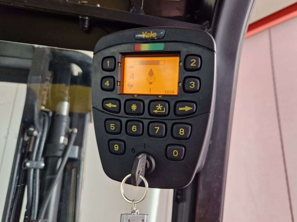 Frontstapler gebraucht: Yale 4-Rad Elektrostapler ERP50VM6 Yale ERP50VM6 4-Rad Elektrostapler