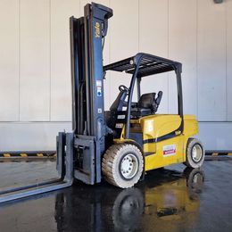 Frontstapler gebraucht: Yale 4-Rad Elektrostapler ERP50VM6 Yale ERP50VM6 4-Rad Elektrostapler