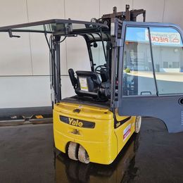Frontstapler gebraucht: Yale 3-Rad Elektrostapler ERP20VT(MWB). Yale ERP20VT(MWB). 3-Rad Elektrostapler