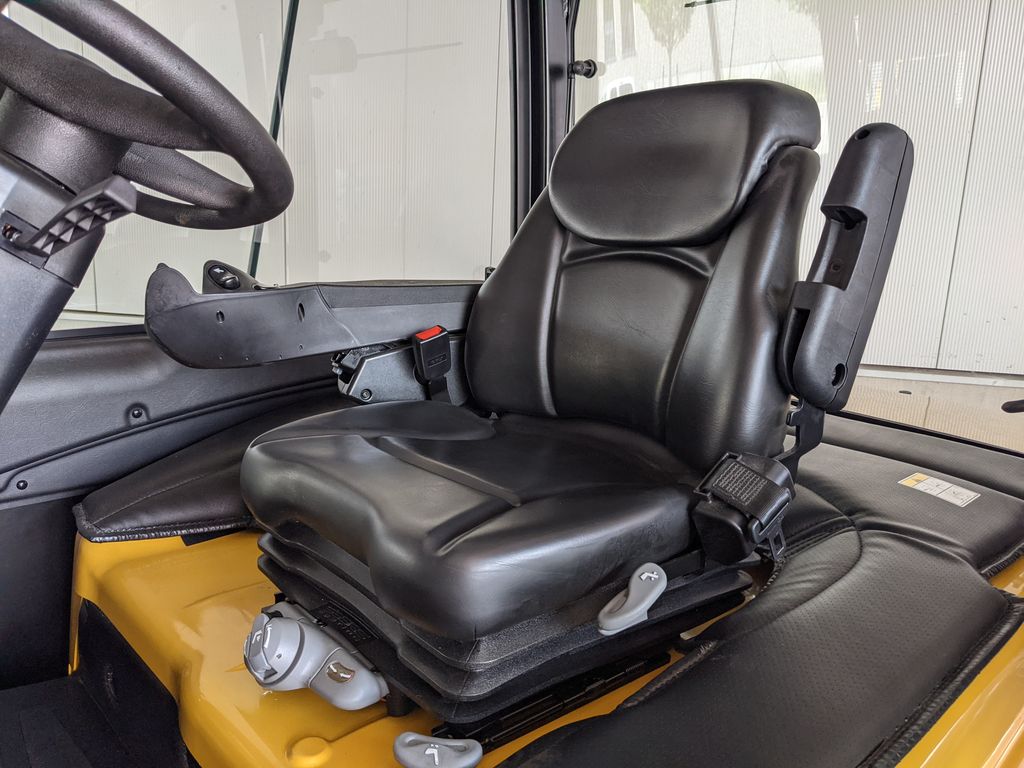 Frontstapler gebraucht: Yale 4-Rad Elektrostapler ERP55VM6 Yale ERP55VM6 4-Rad Elektrostapler