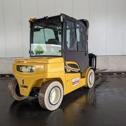 Frontstapler gebraucht: Yale 4-Rad Elektrostapler ERP55VM6 Yale ERP55VM6 4-Rad Elektrostapler