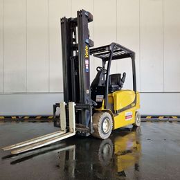 Yale ERP35VL 4-Rad Elektrostapler