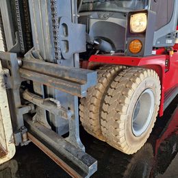 Kalmar ECG80-9 4-Rad Elektrostapler