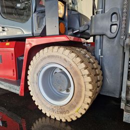 Kalmar ECG80-9 4-Rad Elektrostapler