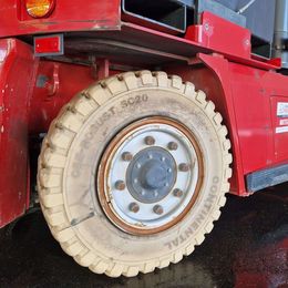 Kalmar ECG80-9 4-Rad Elektrostapler