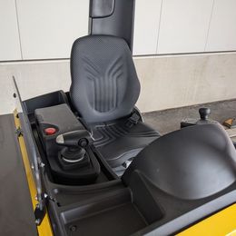 Yale MR25 Schubmaststapler