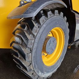 JCB 525-60 Teleskopstapler starr